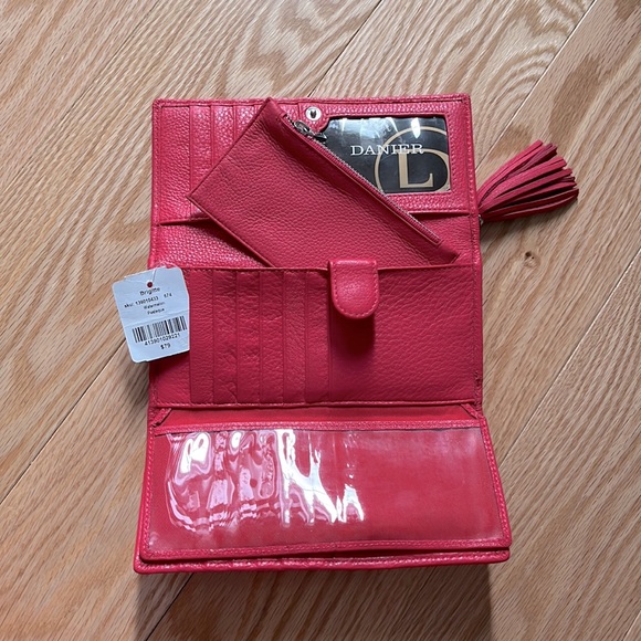 Brand New Pink Danier Wallet - Picture 4 of 5